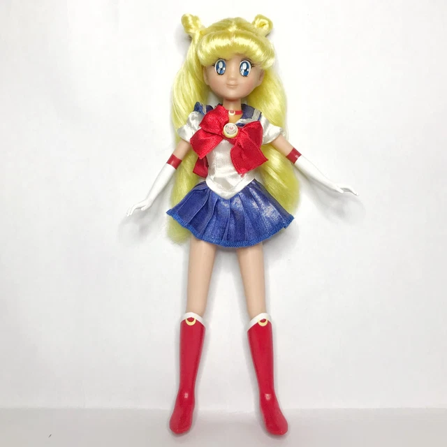 Poupee Sailor Moon À VENDRE! - FR Poupee Sailor Moon À VENDRE! - FR